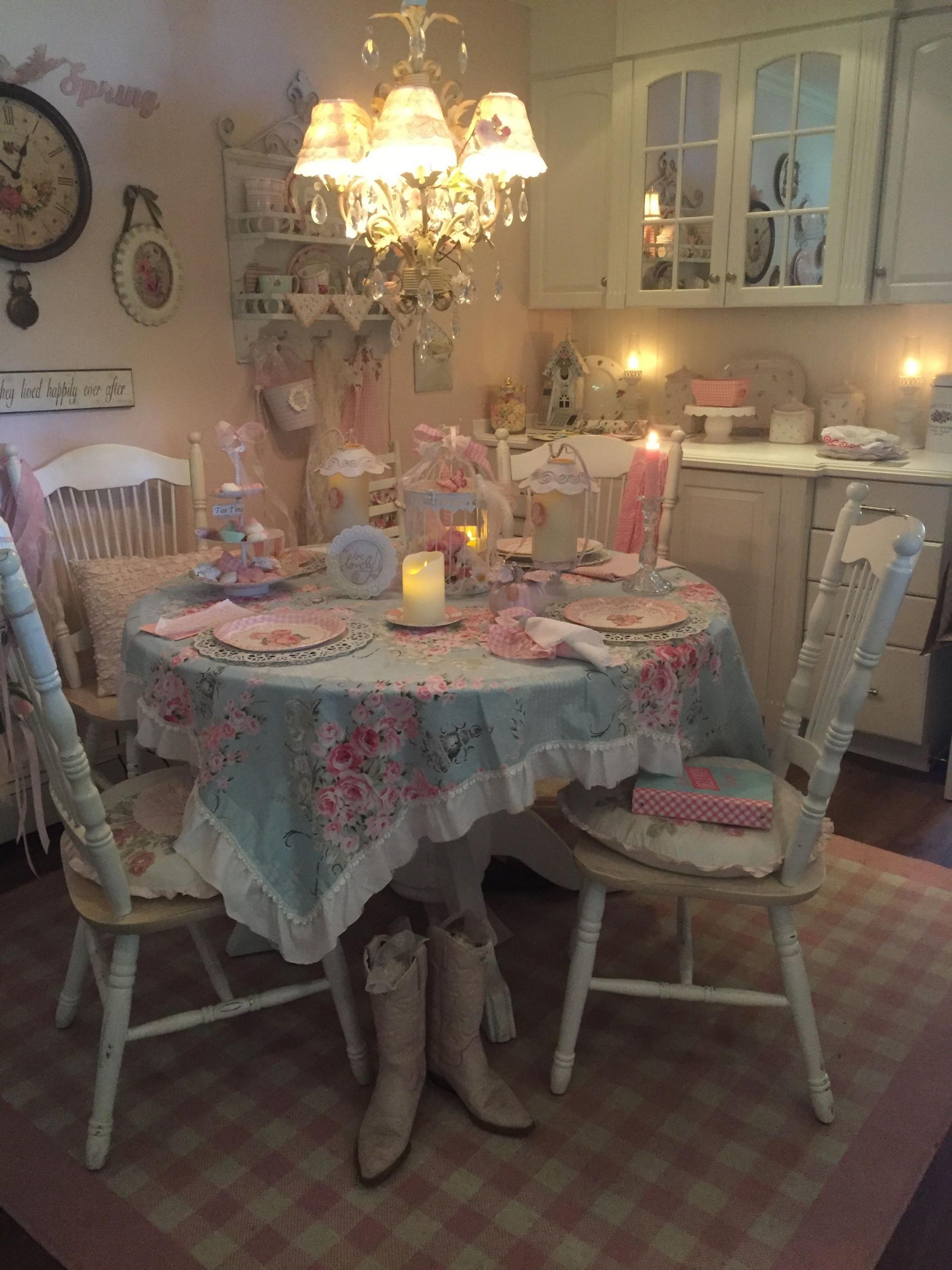 Welcher Teppich Unter Esstisch Schön Pin Von Carol Lotz Auf Shabby Chic Of Einzigartig Welcher Teppich Unter Esstisch